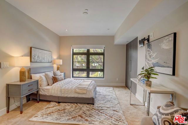 8788 Shoreham Drive 23, West Hollywood, CA 90069