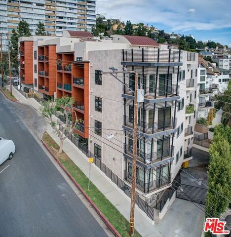 8788 Shoreham Drive 23, West Hollywood, CA 90069