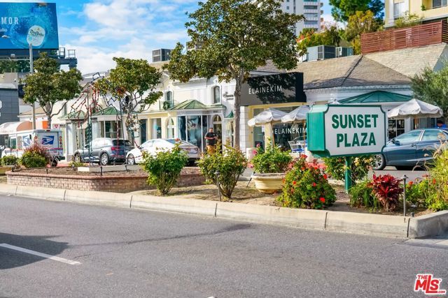 8788 Shoreham Drive 23, West Hollywood, CA 90069