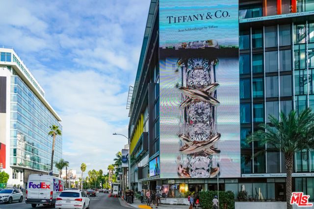 8788 Shoreham Drive 23, West Hollywood, CA 90069