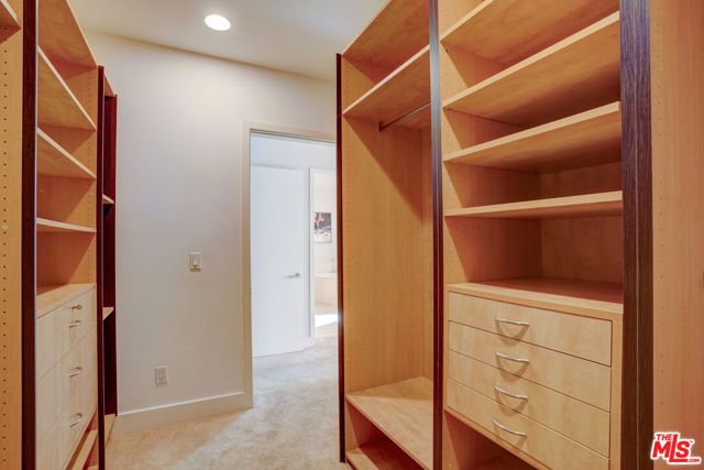 8788 Shoreham Drive 23, West Hollywood, CA 90069