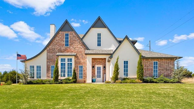 3261 Red Ridge Drive, Blanchard, OK 73010