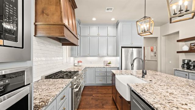 3261 Red Ridge Drive, Blanchard, OK 73010