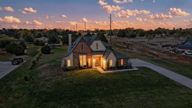 3261 Red Ridge Drive, Blanchard, OK 73010