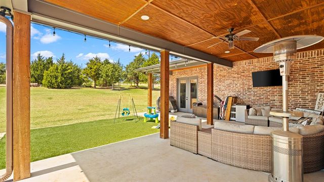 3261 Red Ridge Drive, Blanchard, OK 73010