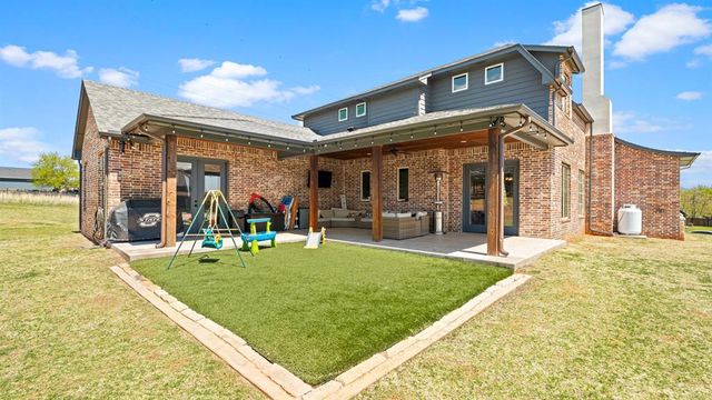 3261 Red Ridge Drive, Blanchard, OK 73010