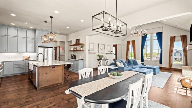3261 Red Ridge Drive, Blanchard, OK 73010