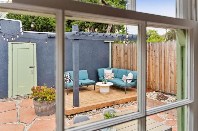 1262 Excelsior, Oakland, CA 94610