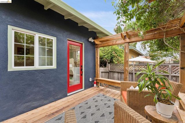 1262 Excelsior, Oakland, CA 94610