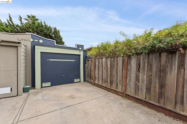 1262 Excelsior, Oakland, CA 94610