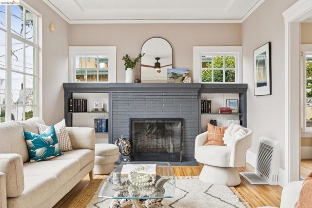 1262 Excelsior, Oakland, CA 94610