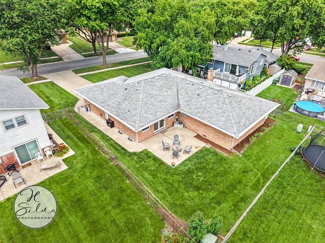 4402 Sycamore Lane, Rolling Meadows, IL 60008