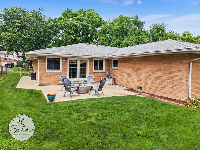 4402 Sycamore Lane, Rolling Meadows, IL 60008
