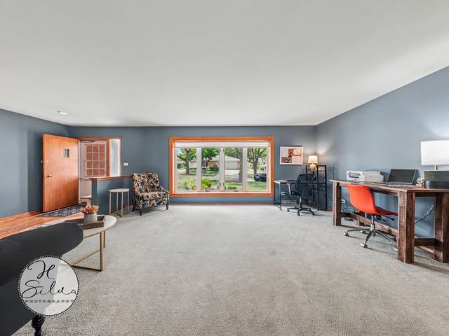 4402 Sycamore Lane, Rolling Meadows, IL 60008