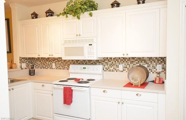 7818 Great Heron WAY 303, Naples, FL 34104