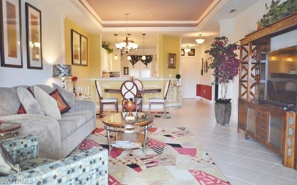 7818 Great Heron WAY 303, Naples, FL 34104