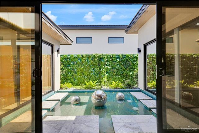 2620 W Chesterfield Avenue, Edinburg, TX 78539