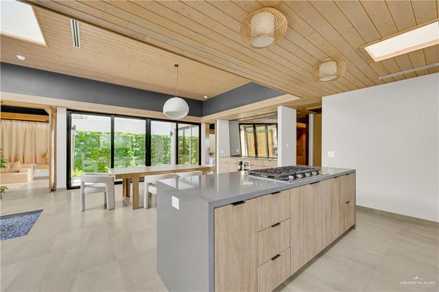 2620 W Chesterfield Avenue, Edinburg, TX 78539