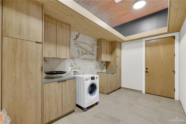 2620 W Chesterfield Avenue, Edinburg, TX 78539