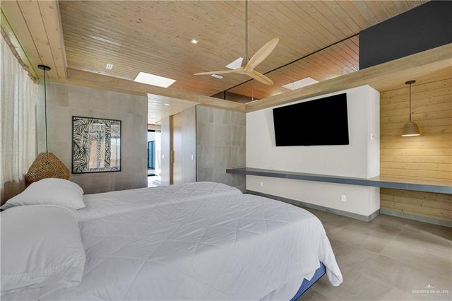 2620 W Chesterfield Avenue, Edinburg, TX 78539