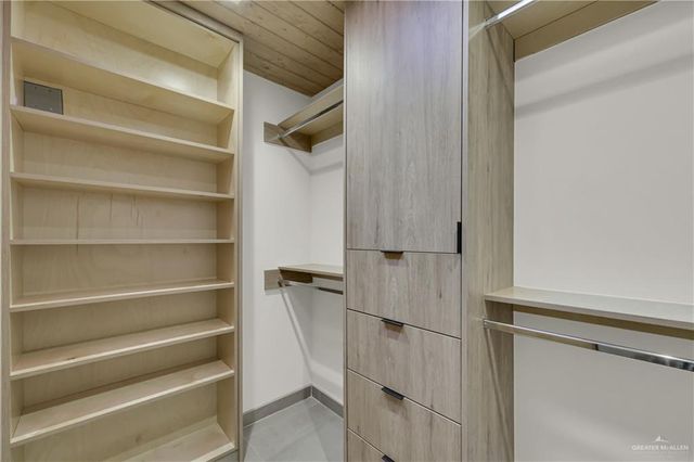 2620 W Chesterfield Avenue, Edinburg, TX 78539