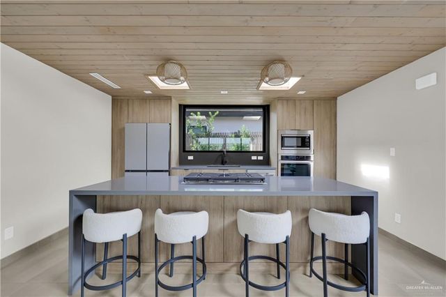 2620 W Chesterfield Avenue, Edinburg, TX 78539