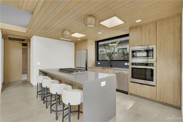 2620 W Chesterfield Avenue, Edinburg, TX 78539