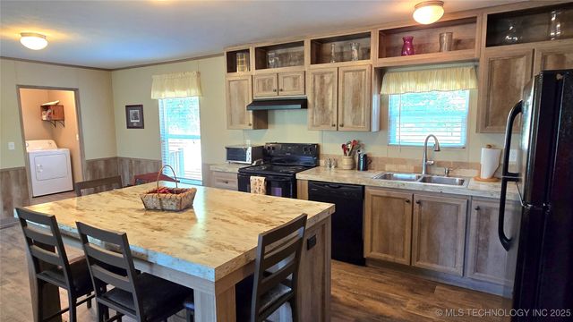 4918 Dozer Mountain Road, Eufaula, OK 74432