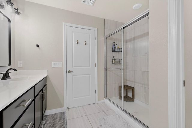 1400 Tierra Verde Loop NW, Los Lunas, NM 87031
