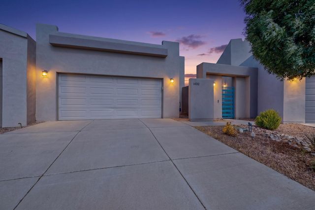 1400 Tierra Verde Loop NW, Los Lunas, NM 87031