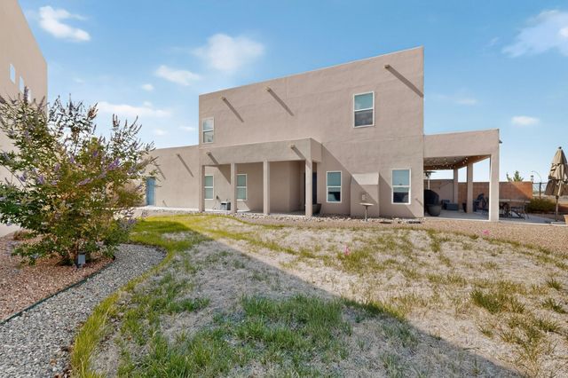 1400 Tierra Verde Loop NW, Los Lunas, NM 87031