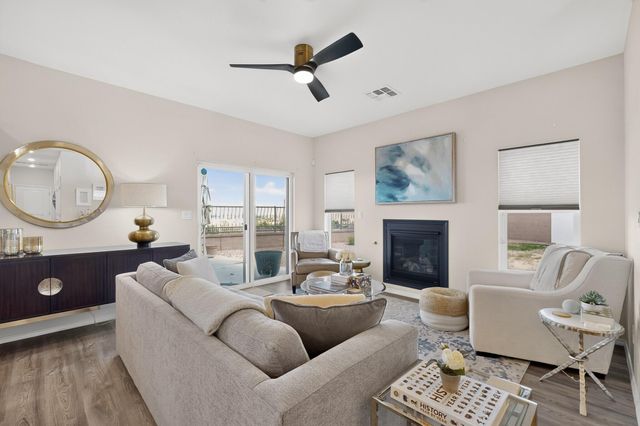 1400 Tierra Verde Loop NW, Los Lunas, NM 87031