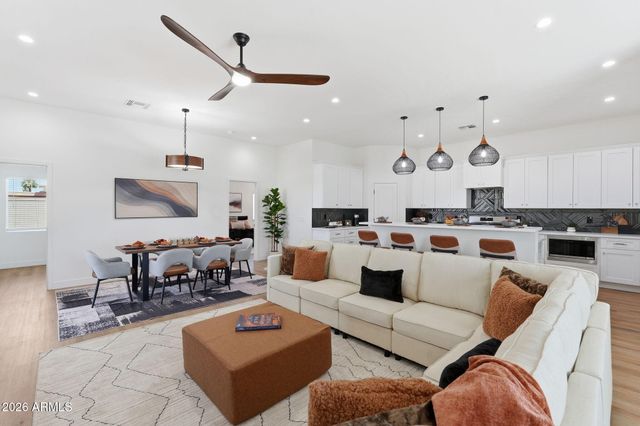 1826 E Whitton Avenue, Phoenix, AZ 85016