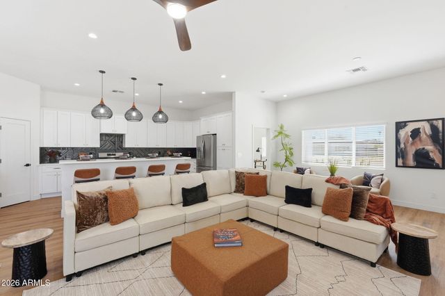 1826 E Whitton Avenue, Phoenix, AZ 85016