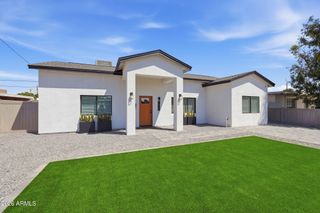 1826 E Whitton Avenue, Phoenix, AZ 85016