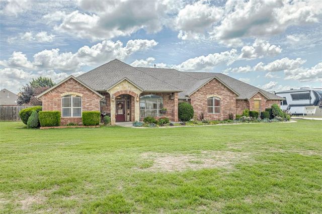 1906 Lighthouse Lane, Tuttle, OK 73089