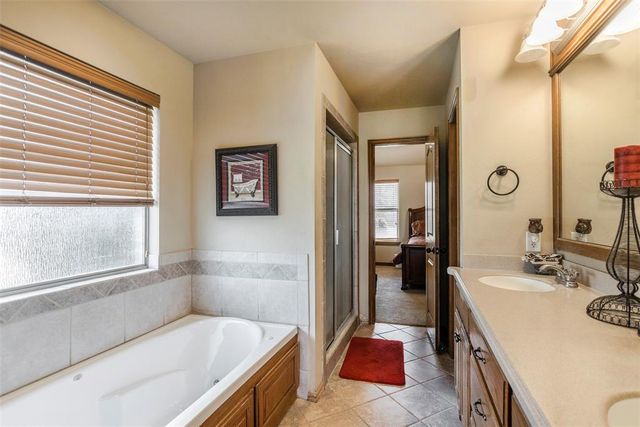 1906 Lighthouse Lane, Tuttle, OK 73089