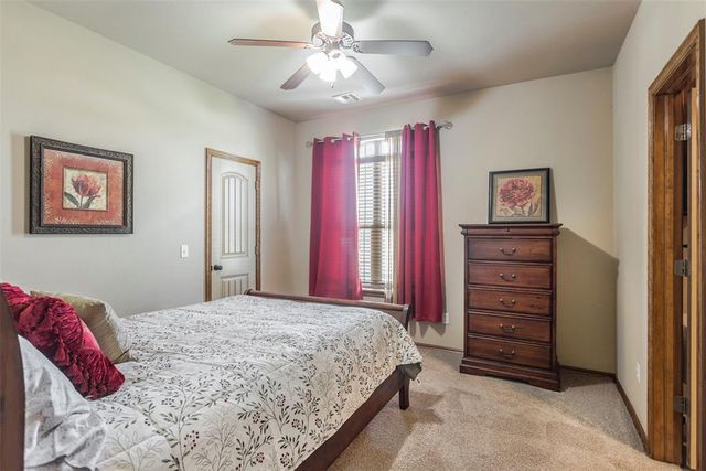 1906 Lighthouse Lane, Tuttle, OK 73089