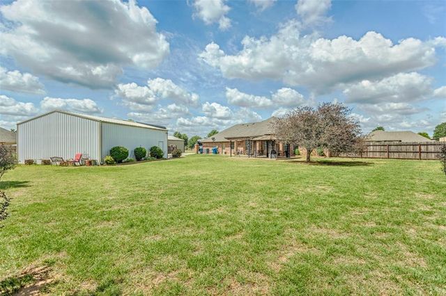 1906 Lighthouse Lane, Tuttle, OK 73089