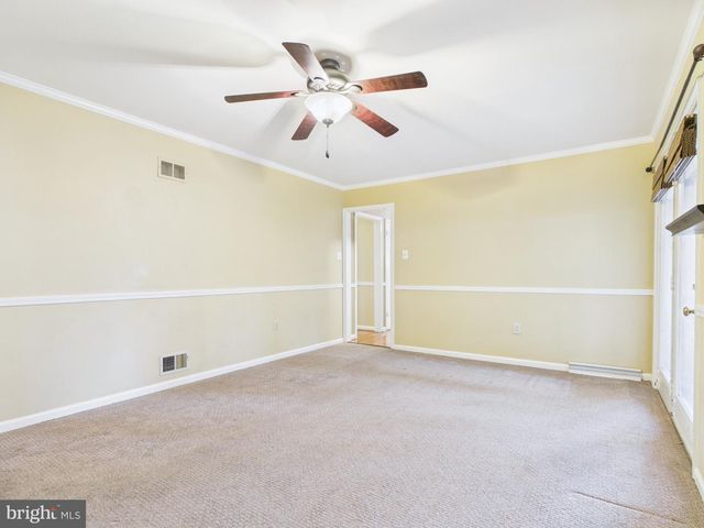 359 KIRKHAM DR, York, PA 17402