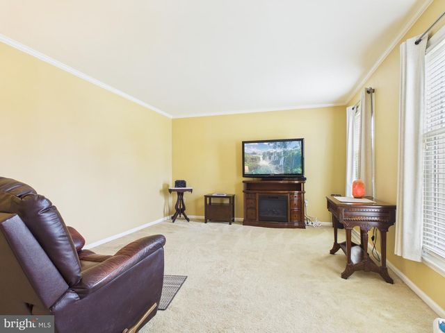 359 KIRKHAM DR, York, PA 17402