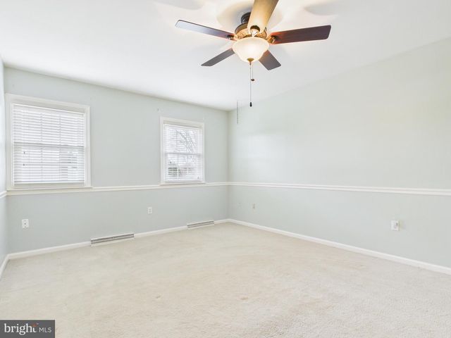 359 KIRKHAM DR, York, PA 17402