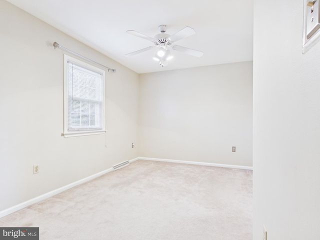 359 KIRKHAM DR, York, PA 17402