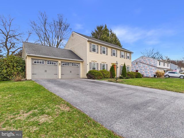 359 KIRKHAM DR, York, PA 17402