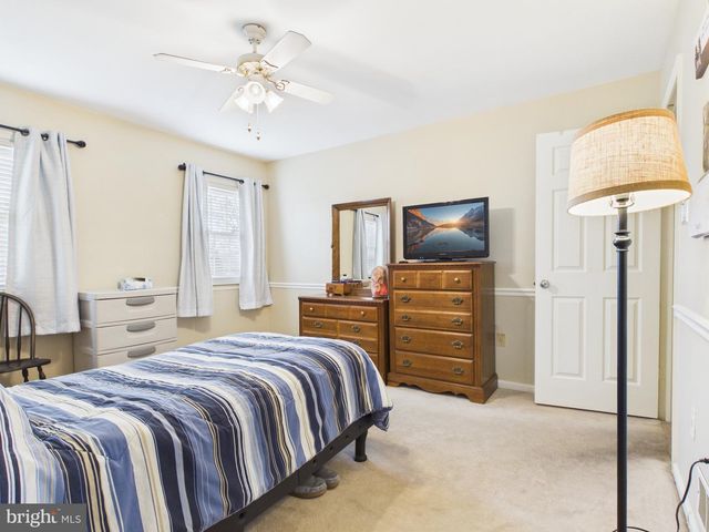 359 KIRKHAM DR, York, PA 17402