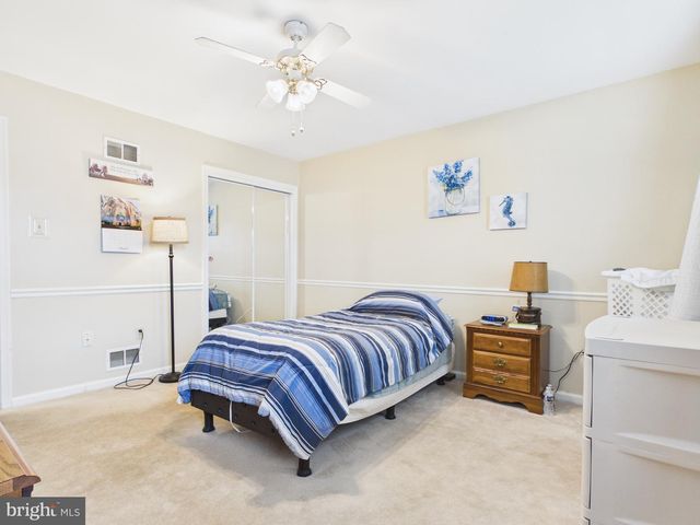 359 KIRKHAM DR, York, PA 17402