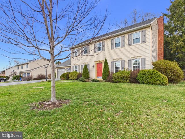 359 KIRKHAM DR, York, PA 17402
