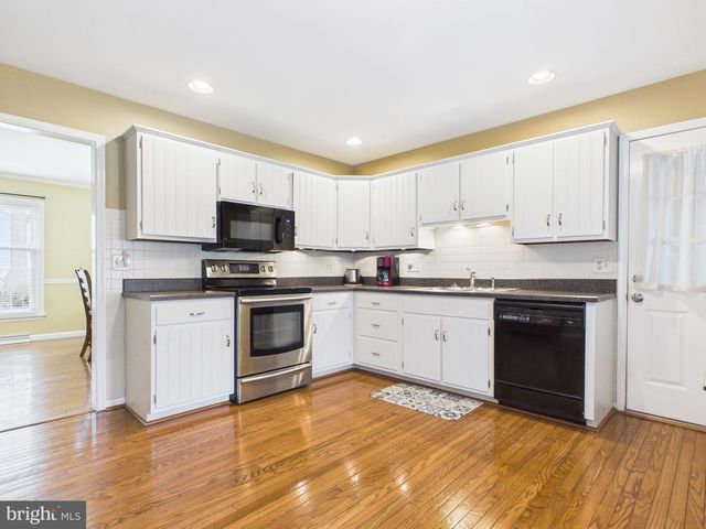 359 KIRKHAM DR, York, PA 17402