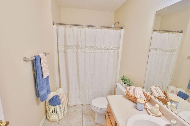 1813 Brick Circle, Fort Walton Beach, FL 32547