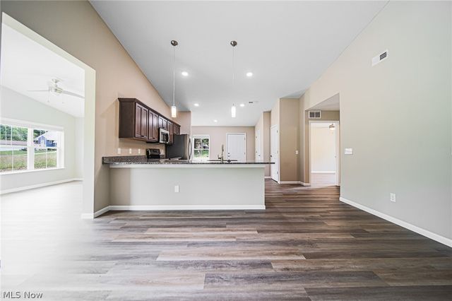 1895 Candell Avenue SW, Massillon, OH 44646